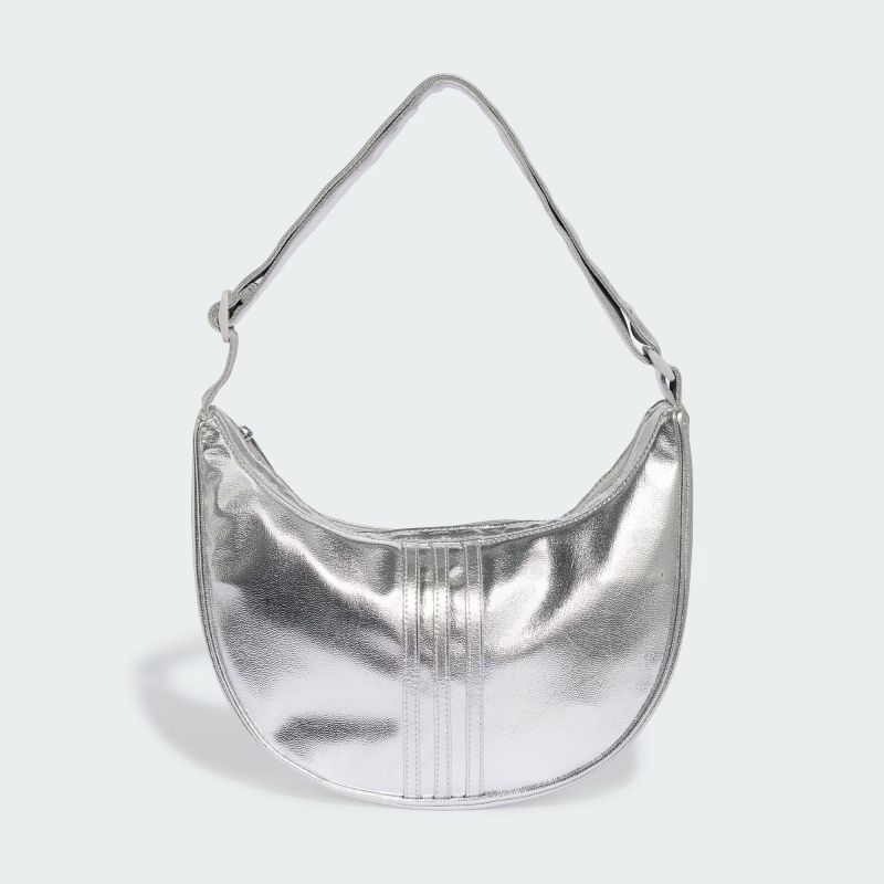 adidas 26Q3 ADICOLOR HALF CRESCENT BAG METALLIC PU シルバーメタリック KR1562