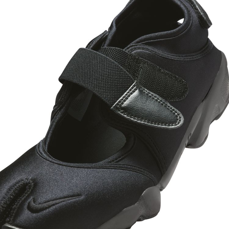 セール30%OFF】NIKE SU25 NIKE WMNS AIR RIFT ブラック/ブラック