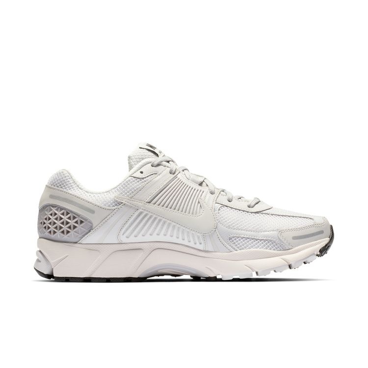 NIKE C/O ZOOM VOMERO 5 SP BV1358-001 バストグレイ