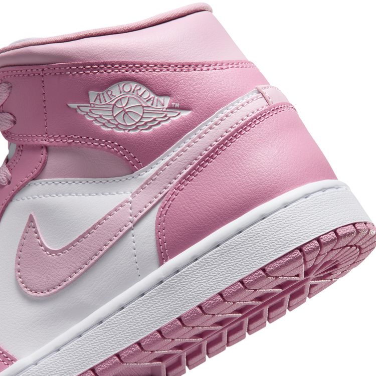 JORDAN BRAND SU26 WMNS AIR JORDAN 1 MID エレメンタルピンク/セイル-アイスドカーマイン BQ6472-605