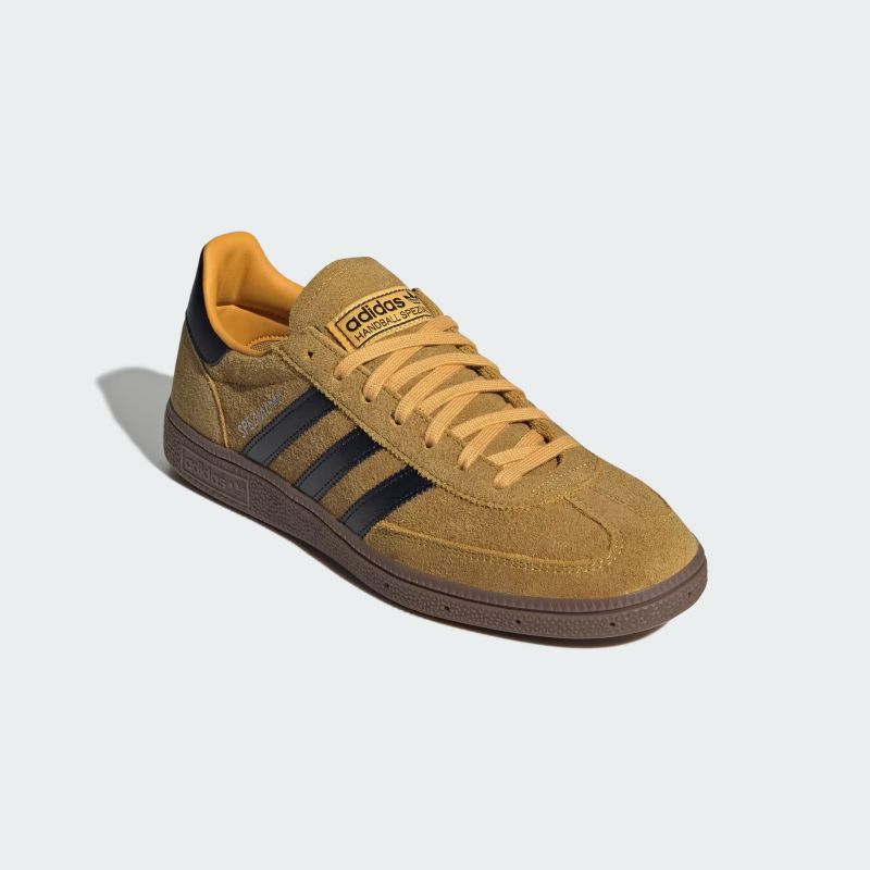 adidas 26Q4 adidas HANDBALL SPEZIAL ビクトリーゴールド/コアブラック/ガム KJ7415