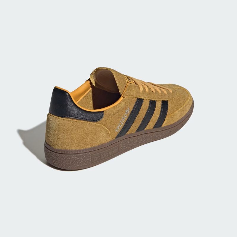 adidas 26Q4 adidas HANDBALL SPEZIAL ビクトリーゴールド/コアブラック/ガム KJ7415