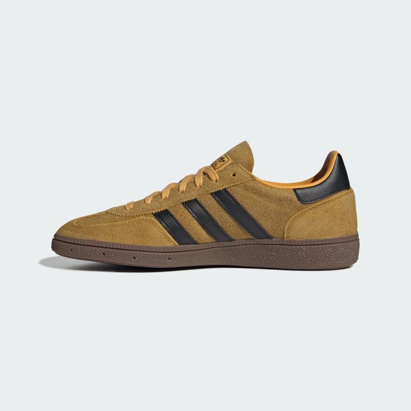 adidas 26Q4 adidas HANDBALL SPEZIAL ビクトリーゴールド/コアブラック/ガム KJ7415