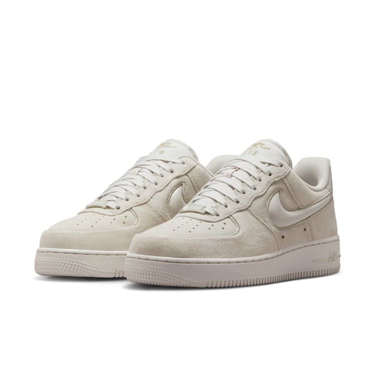 NIKE HO25 NIKE WMNS AIR FORCE 1 '07 ライトボーン/ライトボーンホワイト HV4406-001
