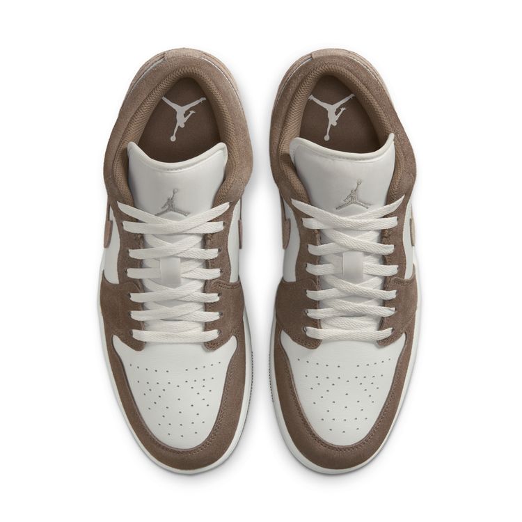 JORDAN BRAND SU26 AIR JORDAN 1 LOW オリーブグレー/エニグマストーン-サミットホワイト 553558-046
