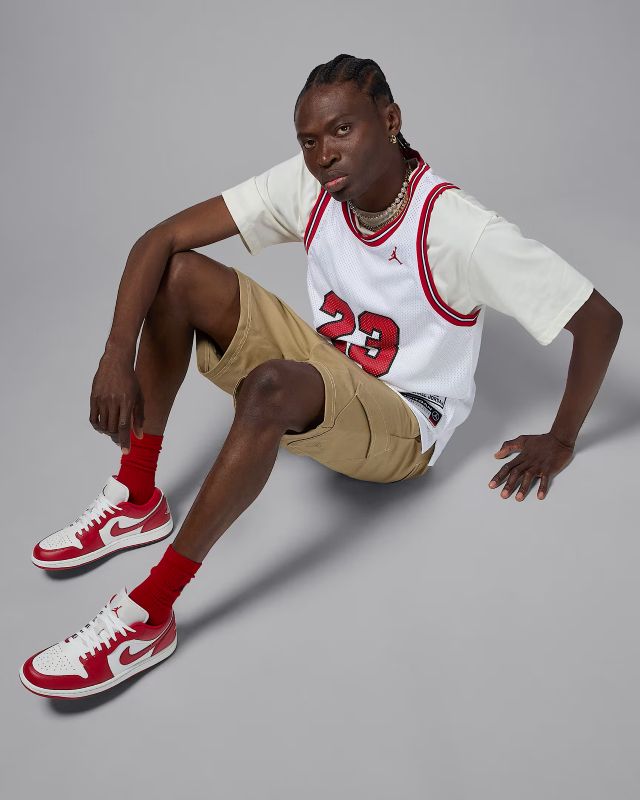 シューズ(男性用) AIR JORDAN NIKE公式】エア ジョーダン 1 MID メンズシューズ.オンライン