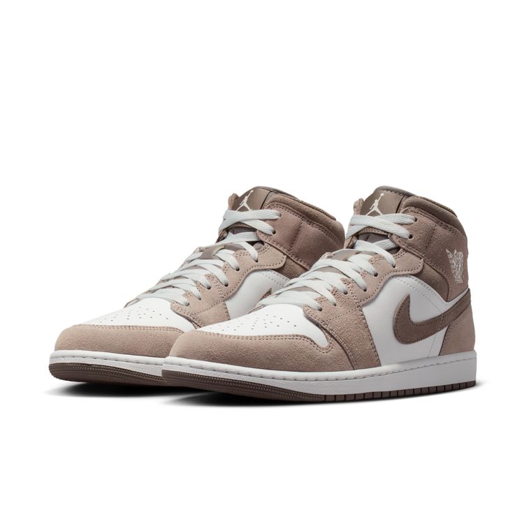 JORDAN BRAND SU26 AIR JORDAN 1MID エニグマストーン/オリーブグレー-サミットホワイト DQ8426-003