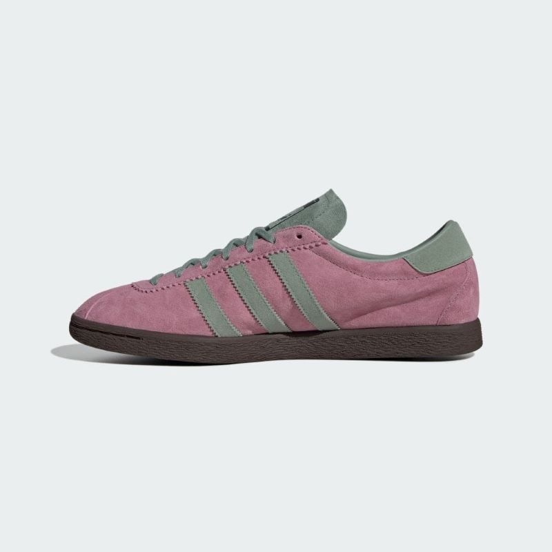 tobacco adidas スニーカー