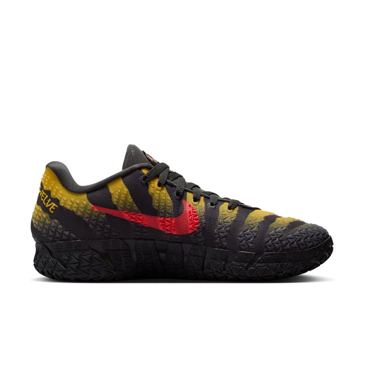 NIKE SU26 4/10 JA 3 EP アンスラサイト/ブライトクリムゾン-イエローオークル IU7239-001