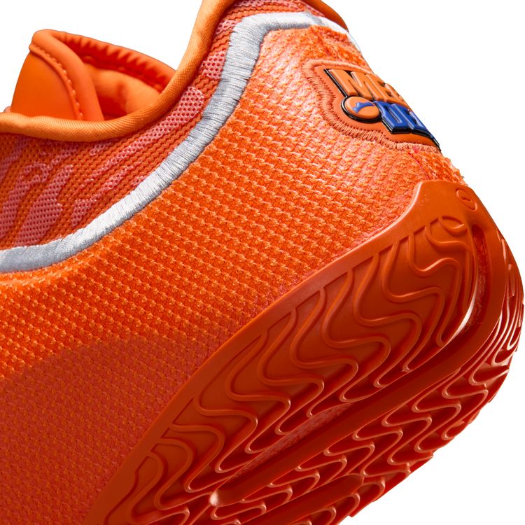 NIKE SU26 4/3 NIKE LEBRON 23 FK EP セーフティオレンジ/ウルフグレーーメタリックゴールド IV5648-800