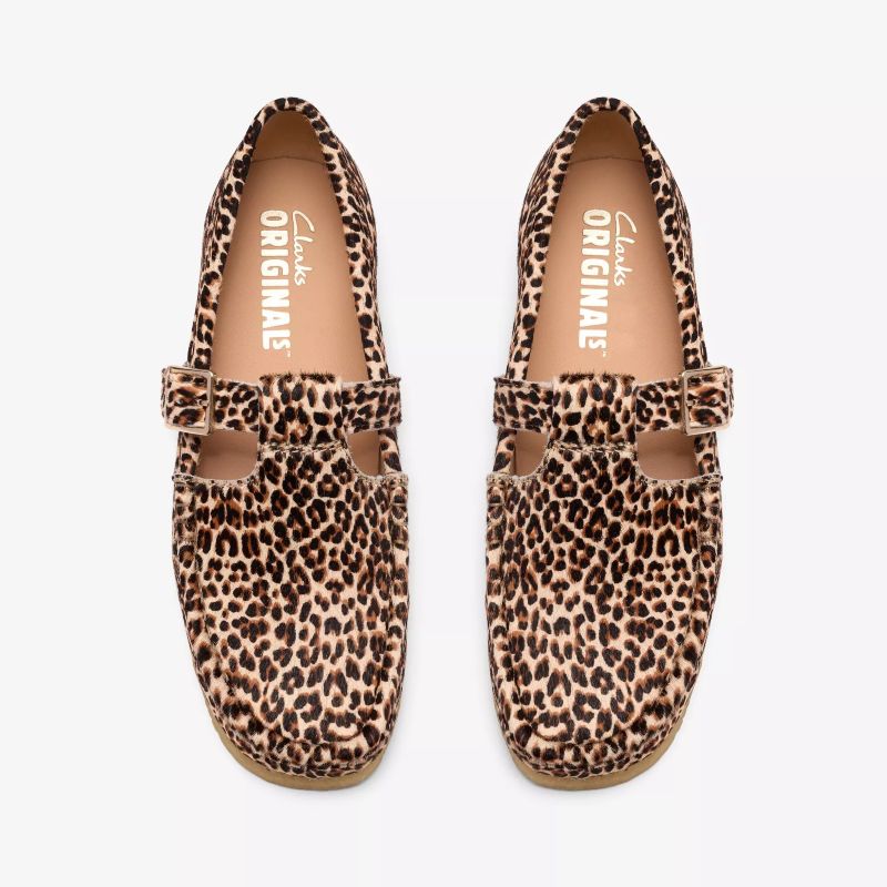 Clarks SS26 W Wallabee T Bar Leopard Print 26185594