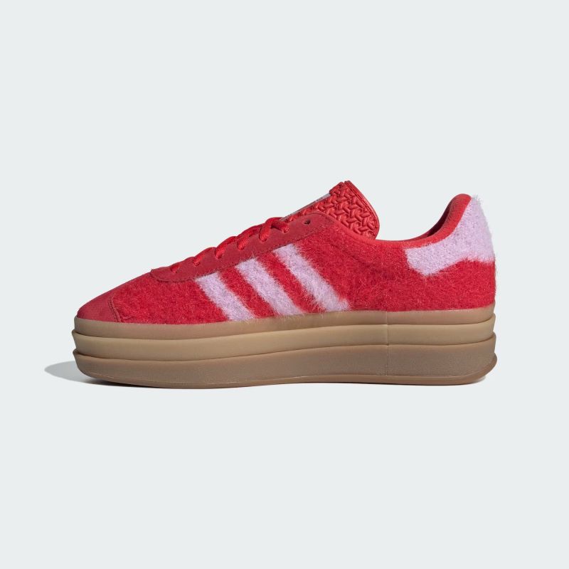 adidas 25Q4 GAZELLE BOLD W ベタースカーレット/ブリスライラック/ゴールドメタリック JS3905