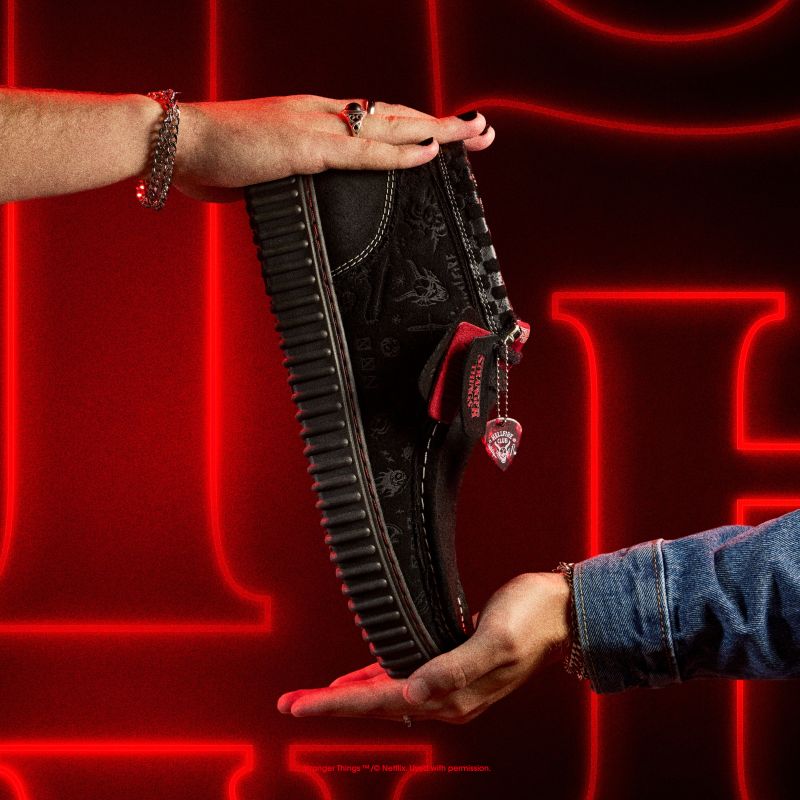 Clarks AW25 11/13 M Torhill Hi ST Black -Stranger Things- 26184650