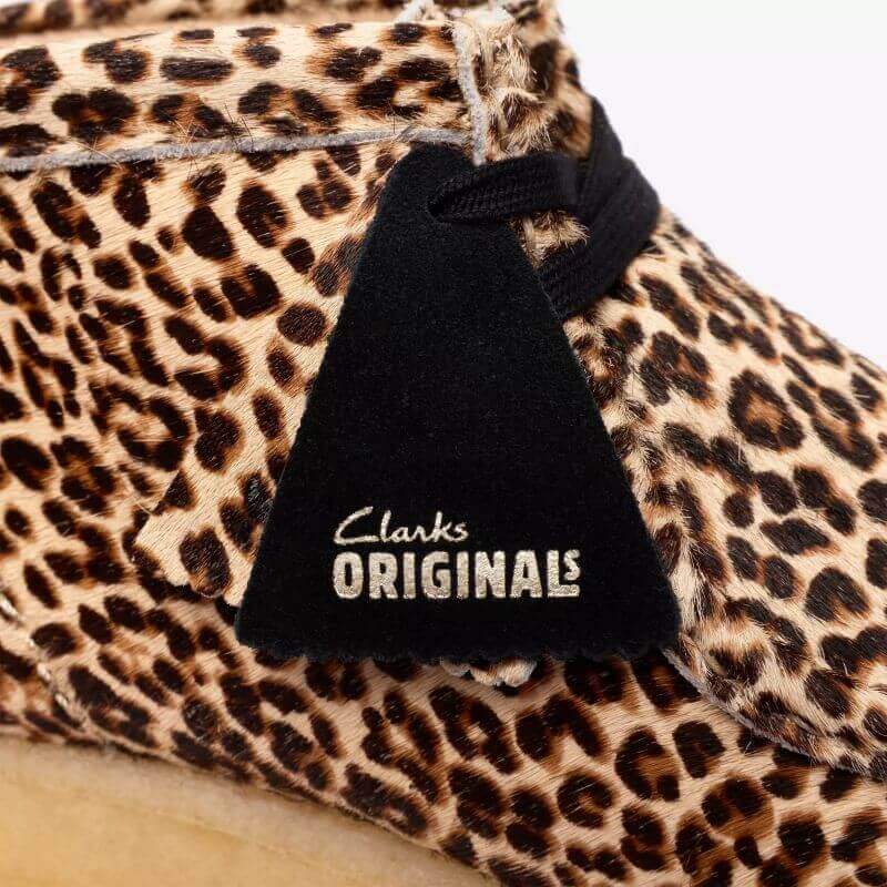 Clarks SS26 W Wallabee Boot. Leopard Print 26185623