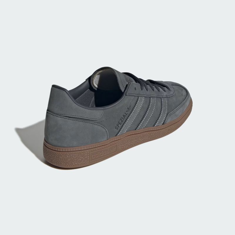 adidas 26Q4 adidas HANDBALL SPEZIAL カーボン/カーボン/ガム KJ9853