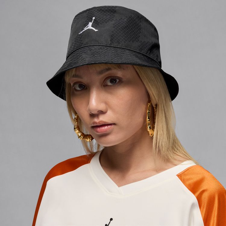JORDAN BRAND FA25 JORDAN APEX PRINTED BUCKET HAT ブラック/ホワイト HJ2448-045