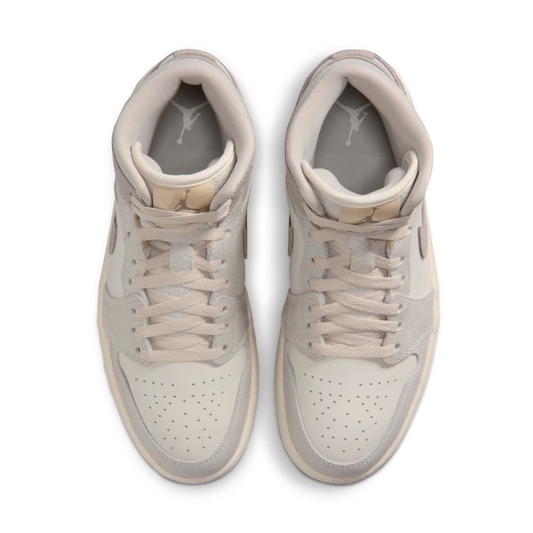 JORDAN BRAND SP26 WMNS AIR JORDAN 1 MID SE ライトアイアンオール゛/エニグマストーン-ペイルアイボリー IB7010-001