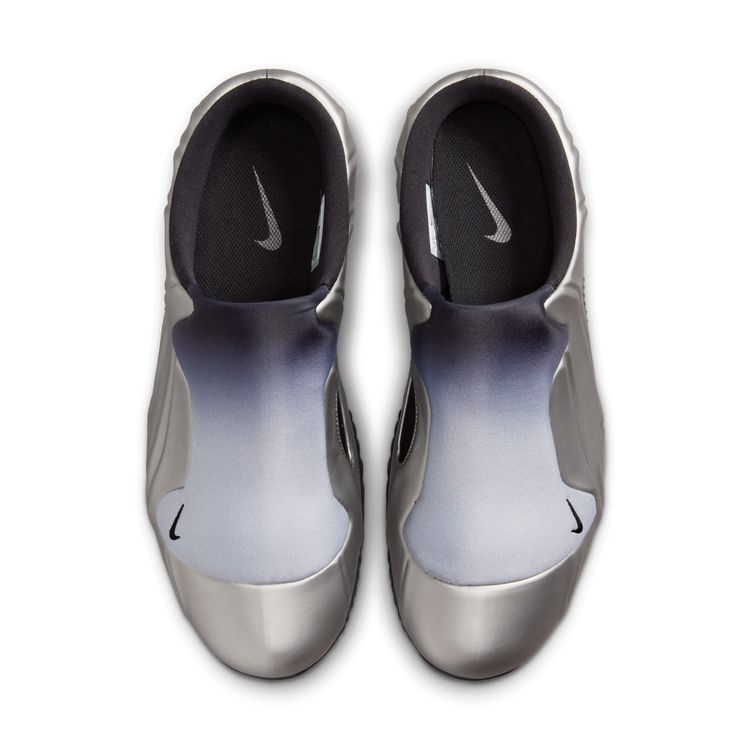 NIKE SU26 NIKE CLOGPOSITE メタリックダークグレー/ブラック-メタリックシルバー IR5919-044