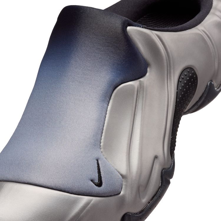 NIKE SU26 NIKE CLOGPOSITE メタリックダークグレー/ブラック-メタリックシルバー IR5919-044