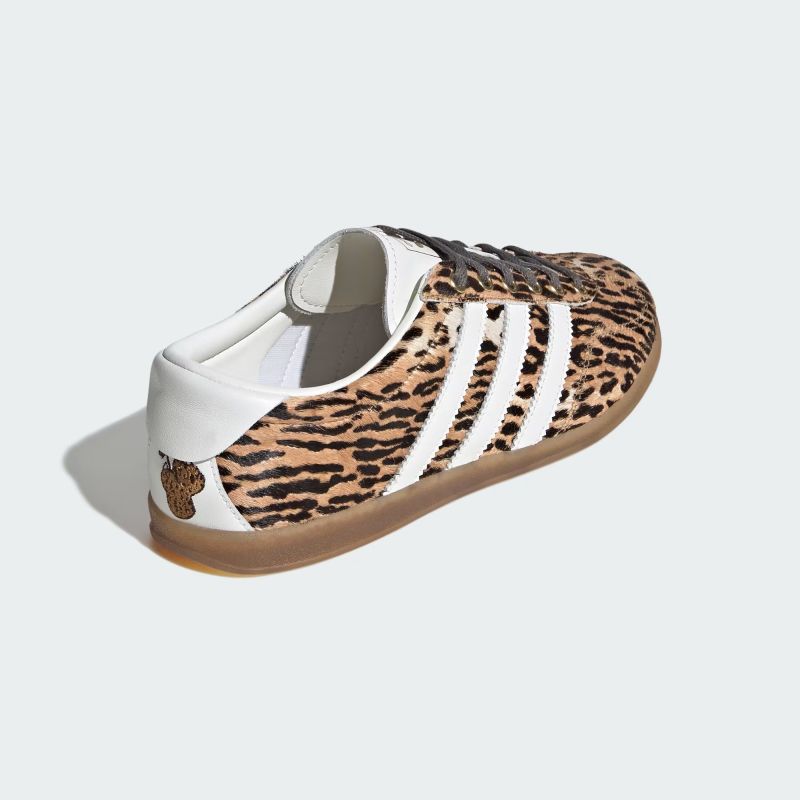 adidas 25Q4 GAZELLE LO PRO W メサ/コアホワイト/ワイルドブラウン KJ6574