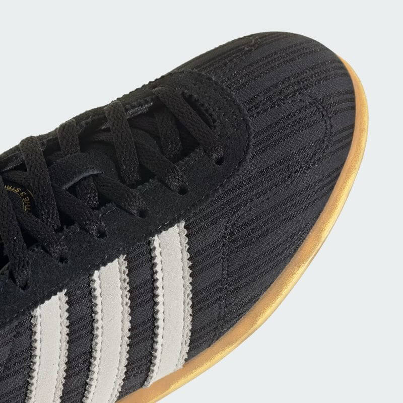 adidas 26Q1 adidas GAZELLE LO PRO W コアブラック/オフホワイト/ガム IH1890