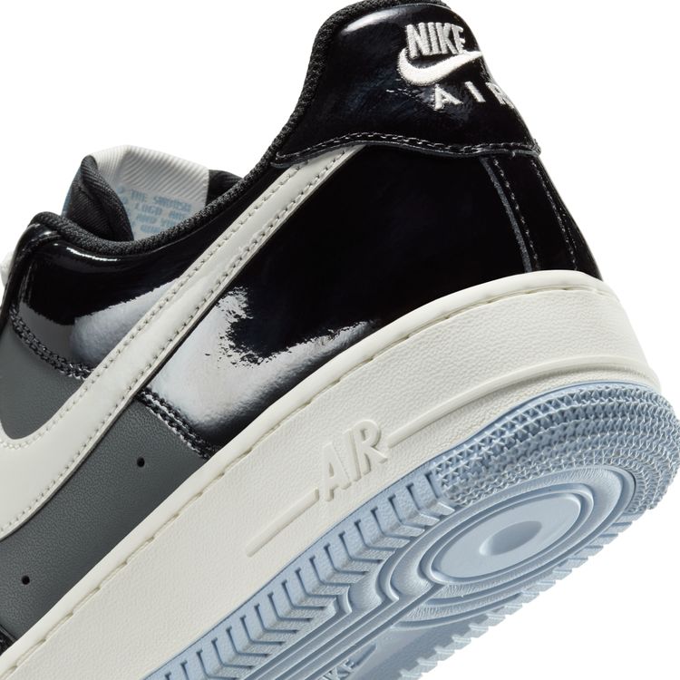 NIKE SU26 NIKE AIR FORCE 1 '07 ブラック/セイル-アーモリーブルー-アイアングレー IB7676-001