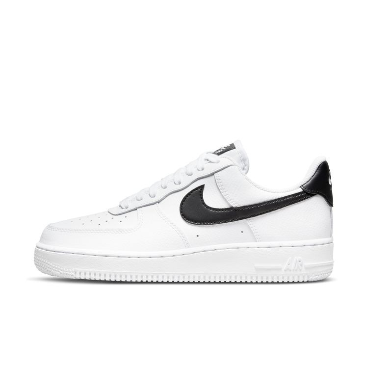 NIKE C/O NIKE WMNS AIR FORCE 1 '07 ホワイト/ブラック/ホワイト/ホワイト DD8959-103