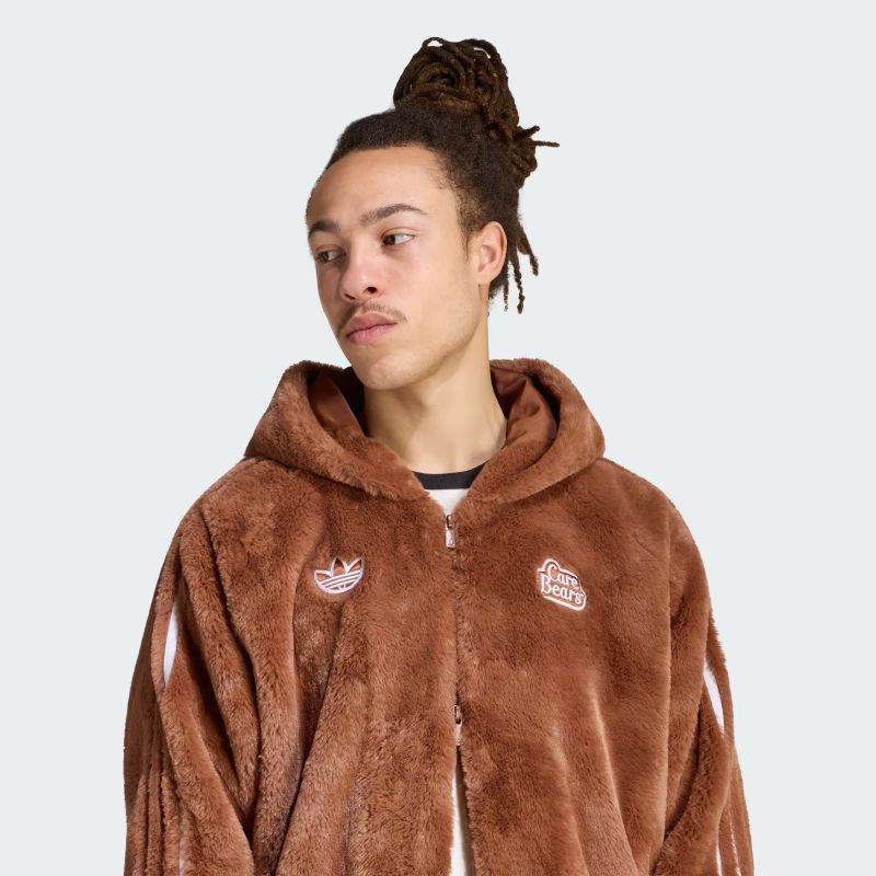 adidas 26Q3 adidas CARE BEAR FUR JKT プリラブドブラウン IA4553