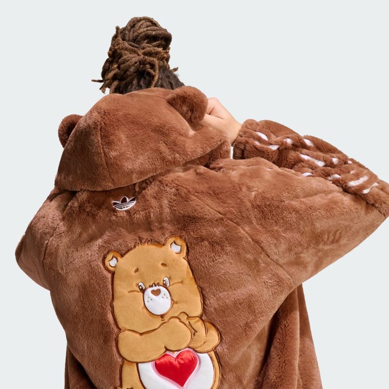 adidas 26Q3 adidas CARE BEAR FUR JKT プリラブドブラウン IA4553