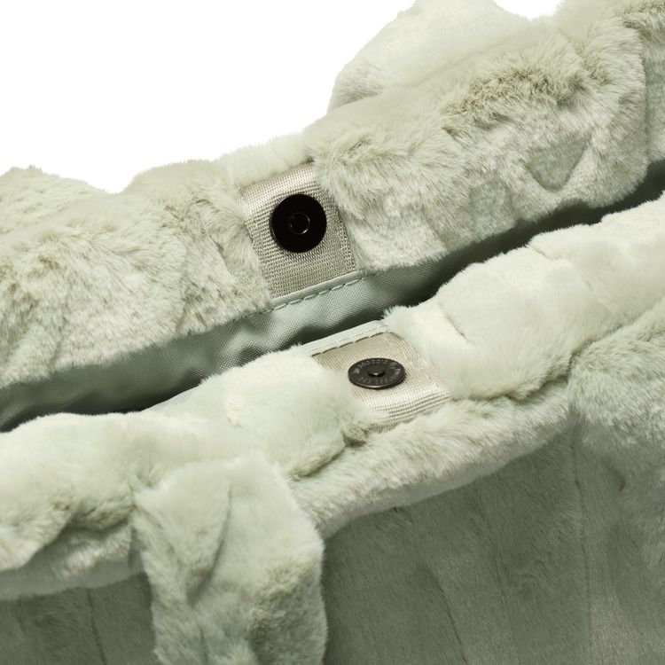 【セール30%OFF】NIKE HO24 NIKE W NSW FX FUR TOTE ジェイドホライズン/メタリックシルバー FZ1323-370