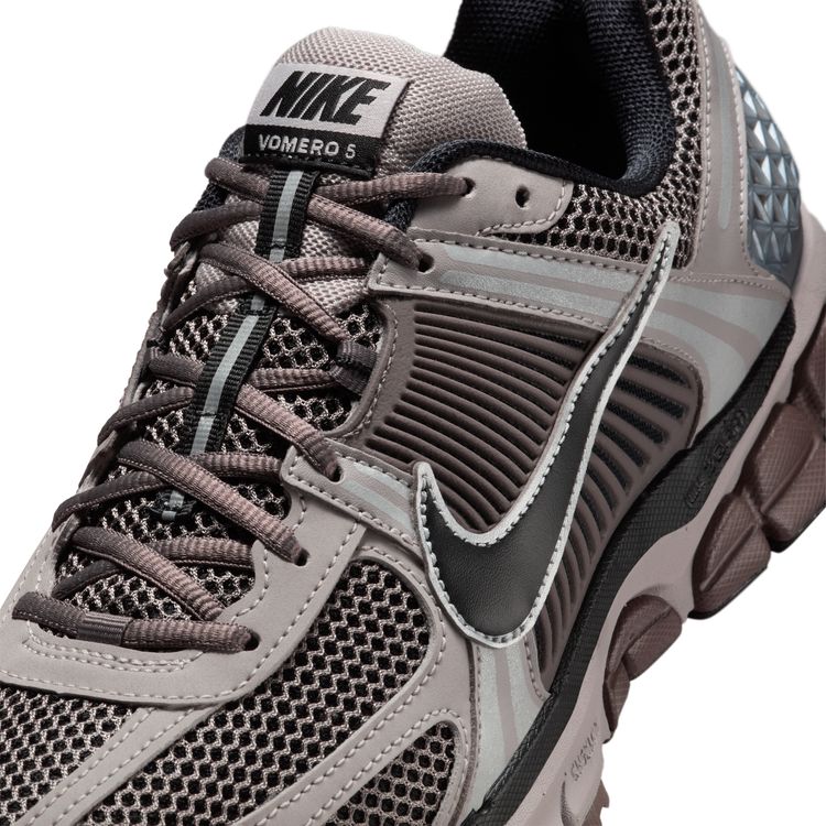NIKE FA25 NIKE ZOOM VOMERO 5 カレッジグレー/ブラック-ケイブ