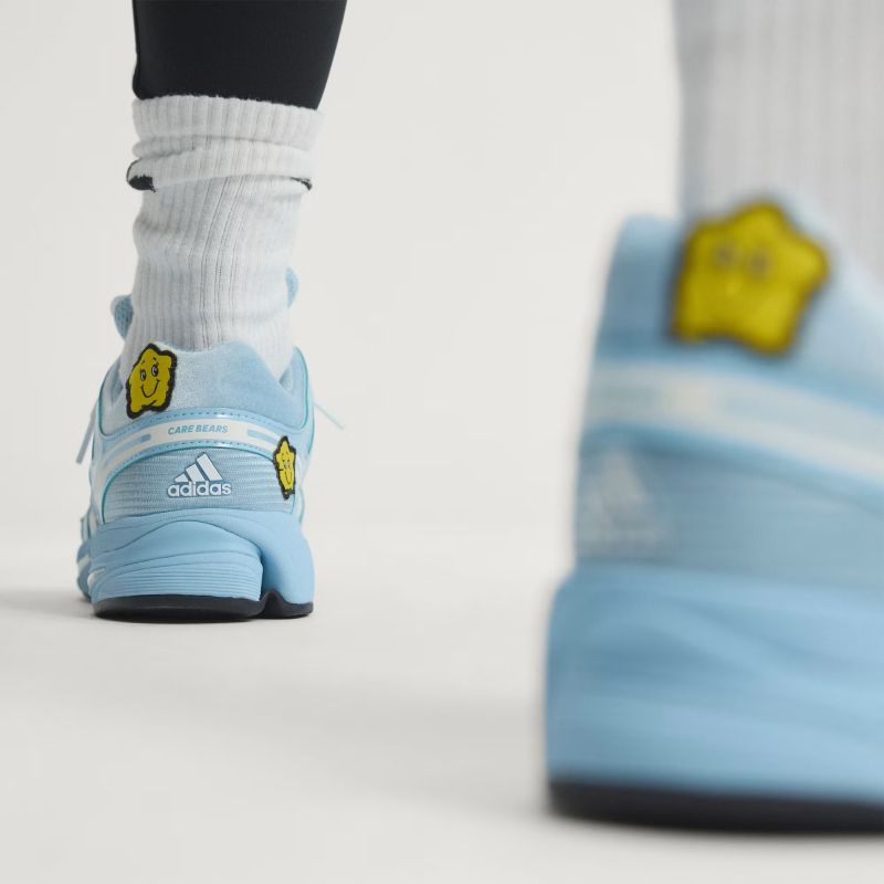 adidas 26Q3 adidas ADISTAR CONTROL 5 W クリアスカイ/フットウェアホワイト/ブルーバード KK2606