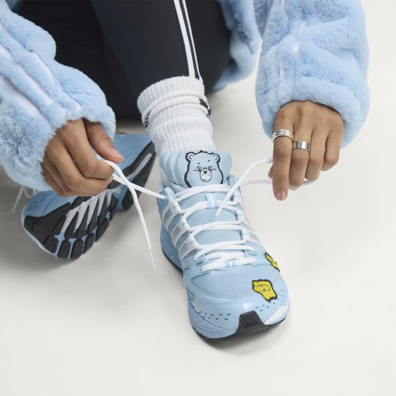 adidas 26Q3 adidas ADISTAR CONTROL 5 W クリアスカイ/フットウェアホワイト/ブルーバード KK2606