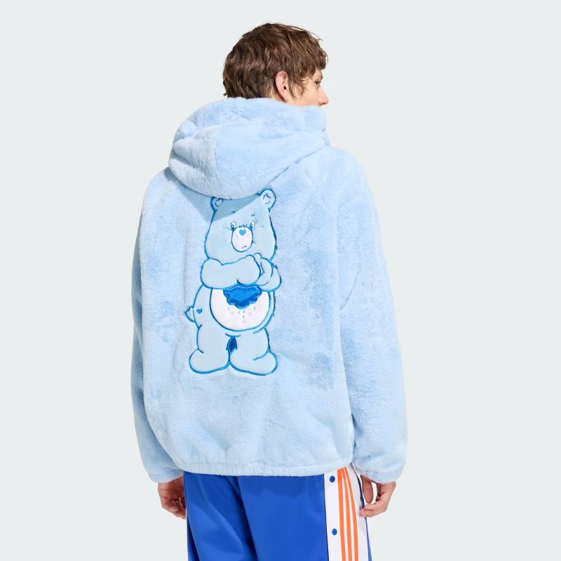 adidas 26Q3 adidas CARE BEAR FUR JKT クリアスカイ KS4325