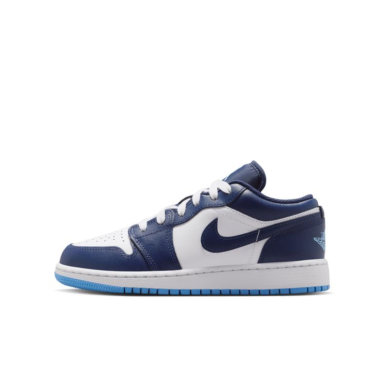 JORDAN BRAND SU26 AIR JORDAN 1 LOW GS ミッドナイトネイビー/ユニバーシティブルーーホワイト 553560-404