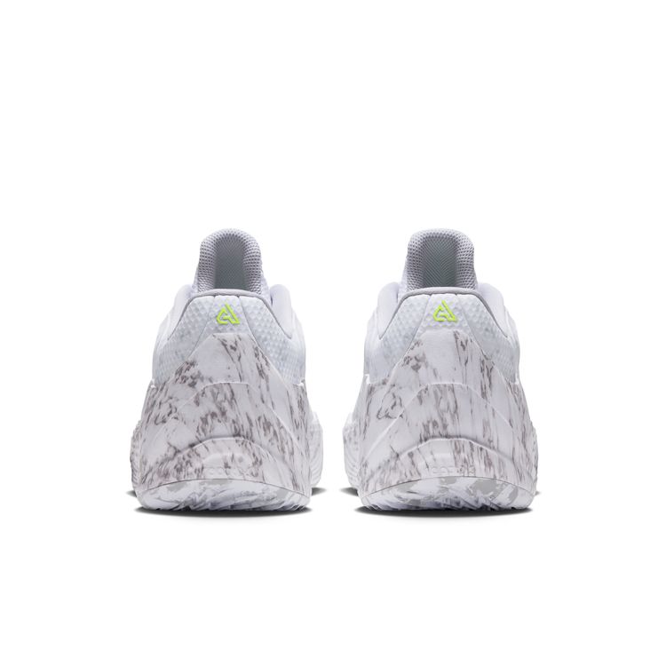 NIKE FA26 NIKE GIANNIS FREAK 8 LE EP ホワイト/メタリックシルバー‐ライトスモークグレー JA1402-100