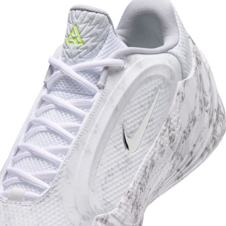 NIKE FA26 NIKE GIANNIS FREAK 8 LE EP ホワイト/メタリックシルバー‐ライトスモークグレー JA1402-100