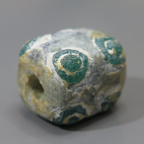 トンボ玉】 方形灰色貼眼ガラス玉 漢代 （美品） | 出土品その他,中国