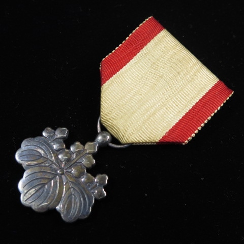 勲章】 勲八等白色桐葉章 略章なし （美品） | すべての商品 | ヤマト