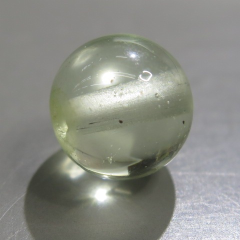 水晶製切子玉とガラス玉　古墳時代　勾玉　縄文　石器　土器 水晶製切子玉とガラス玉 古墳時代 勾玉 縄文 石器 土器