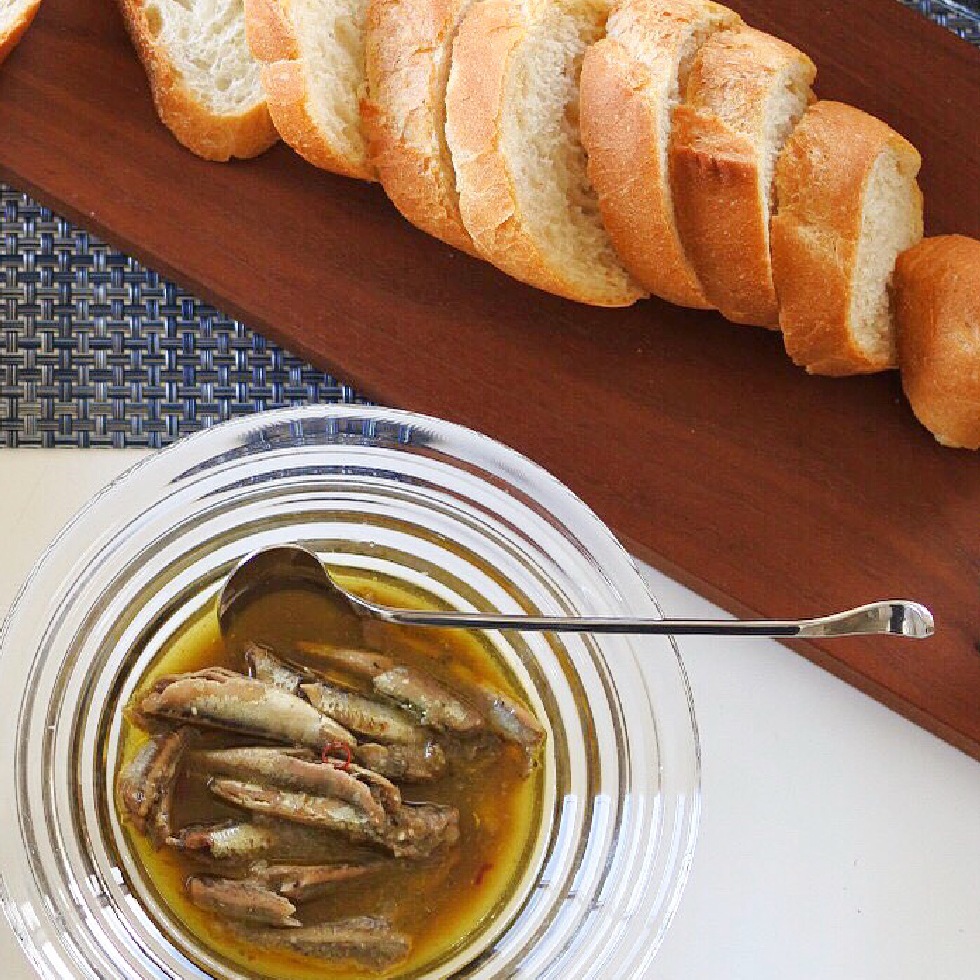 レモ缶ひろしま小鰯のアヒージョ