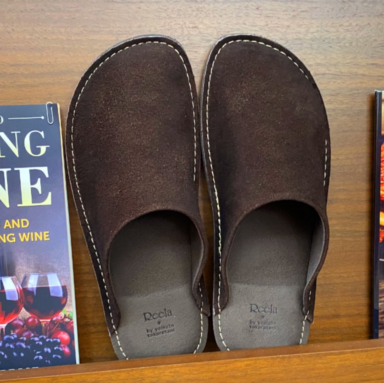 ベロアレザー DBR(ダークブラウン)