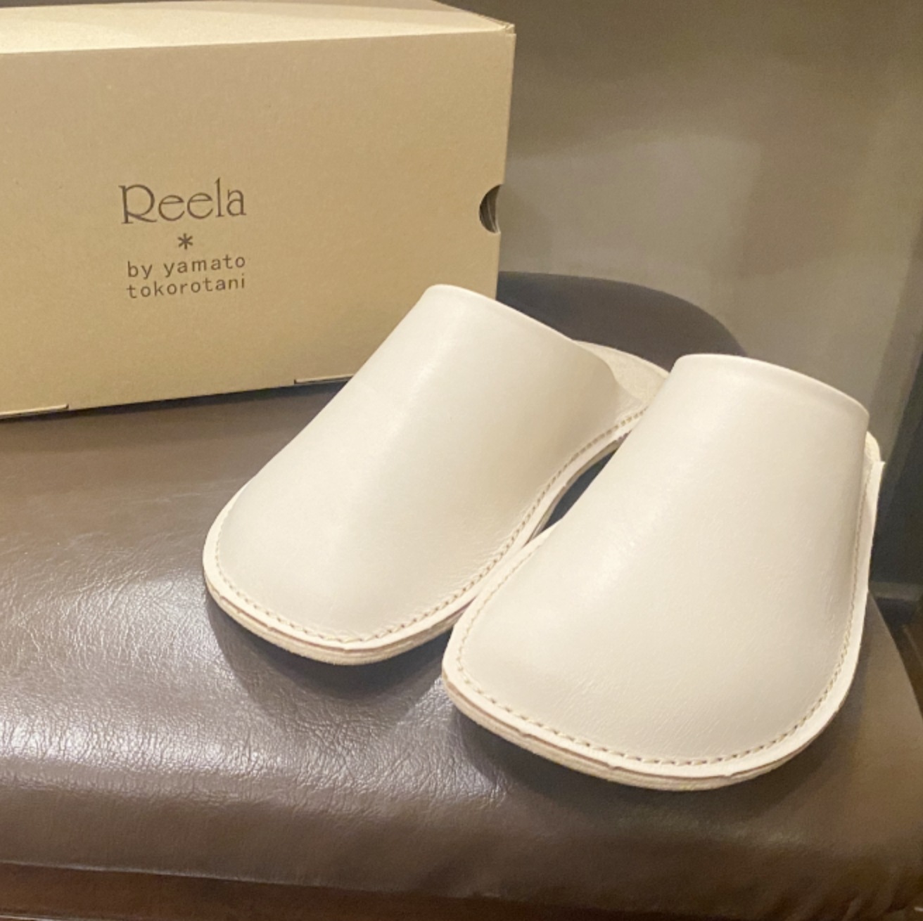 ワックスレザー IVR(アイボリー)