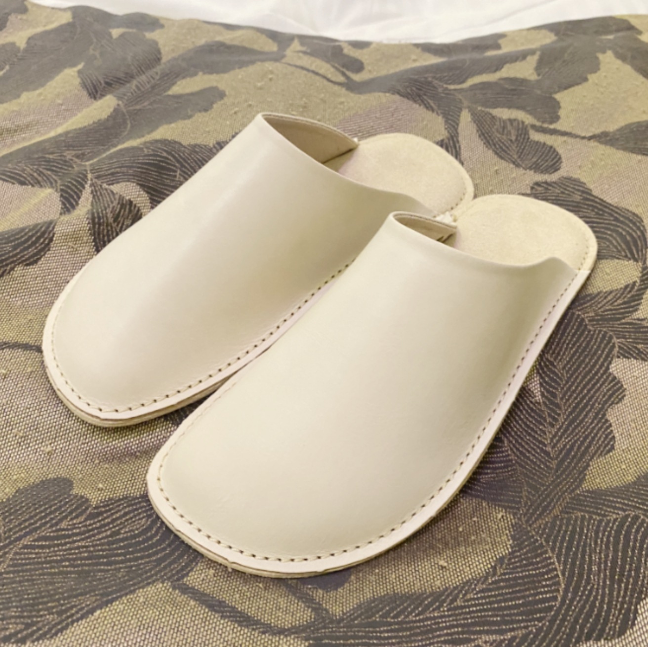 ワックスレザー IVR(アイボリー)