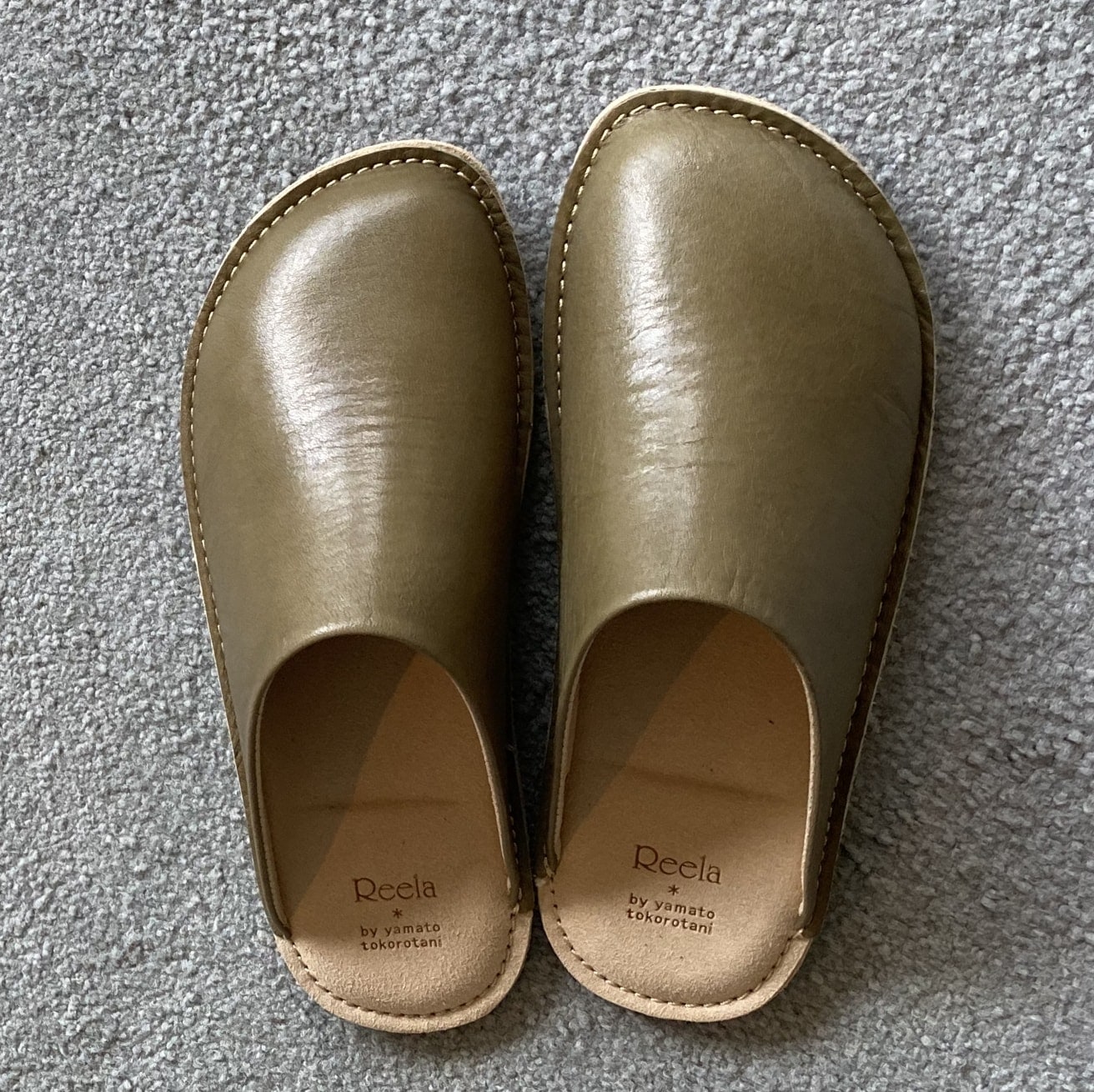 グロスレザー OLV(オリーブ)