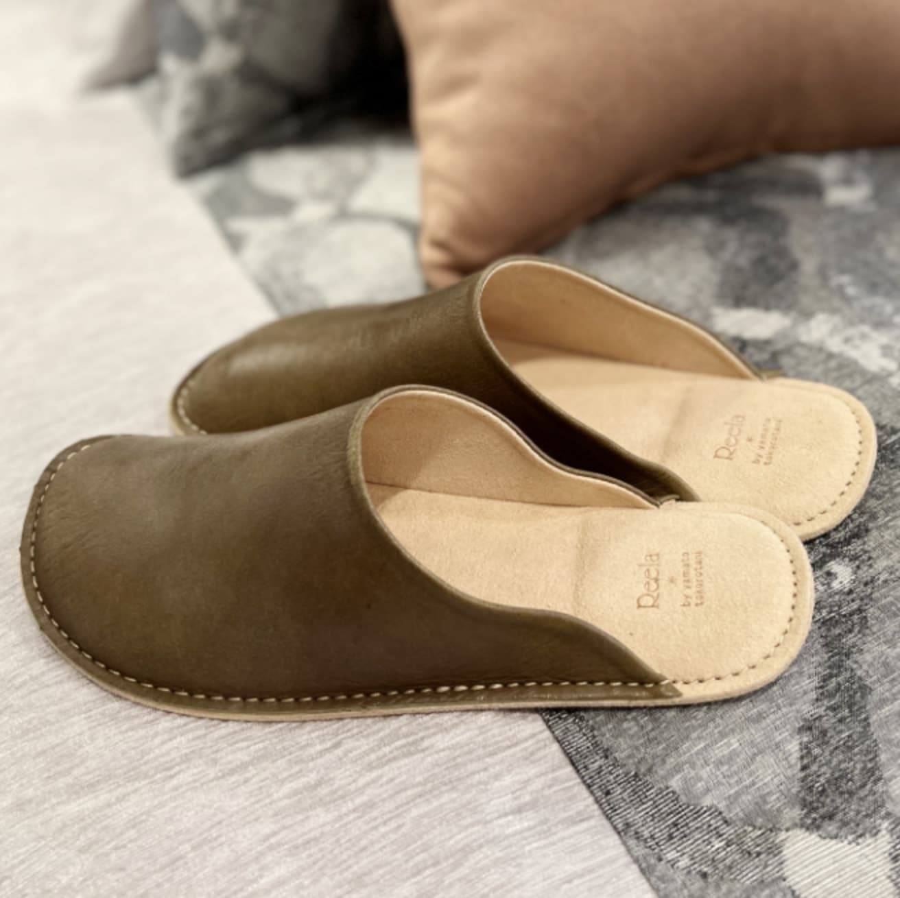 グロスレザー OLV(オリーブ)