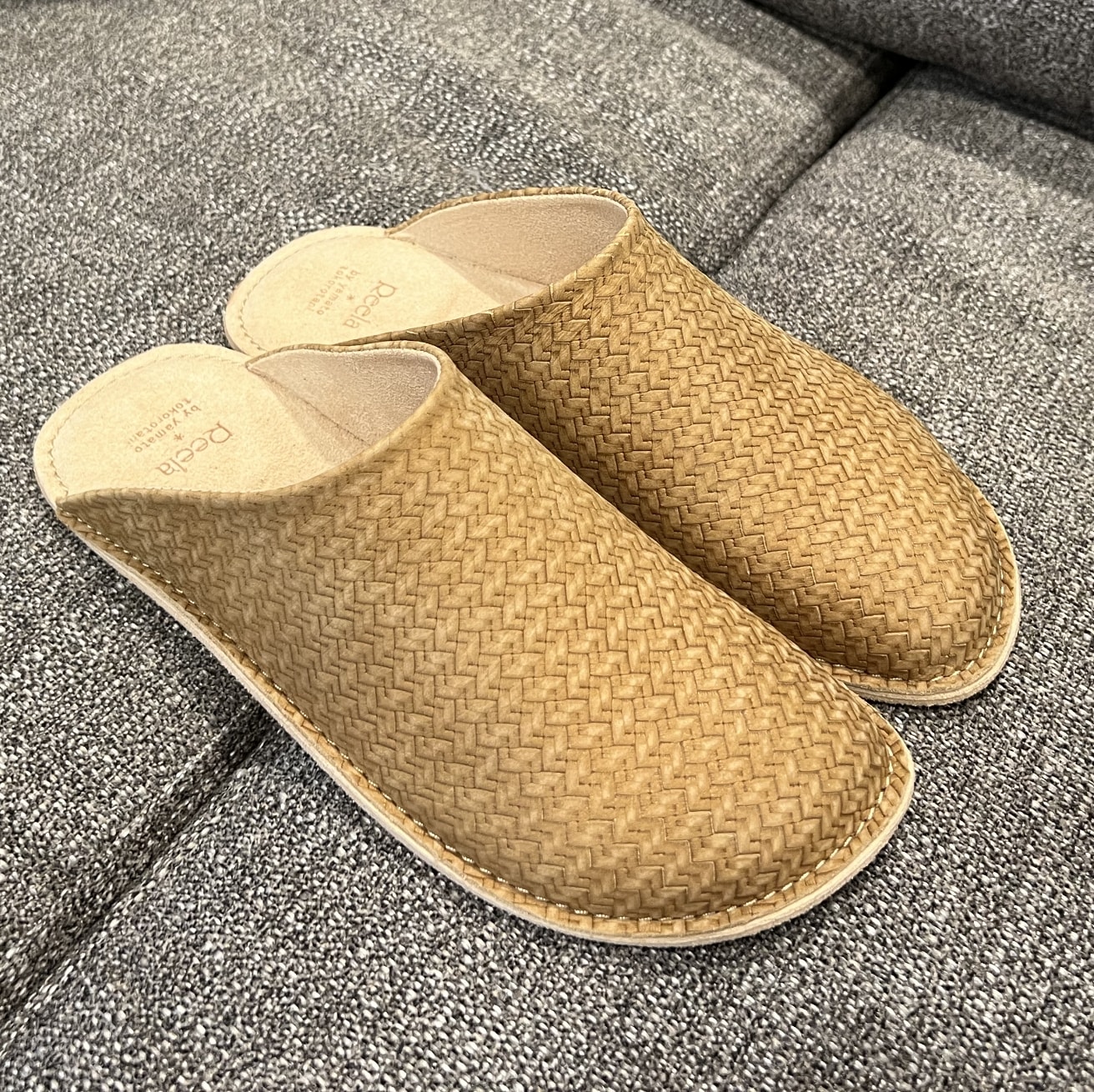 エンボスレザー BEG(ベージュ)