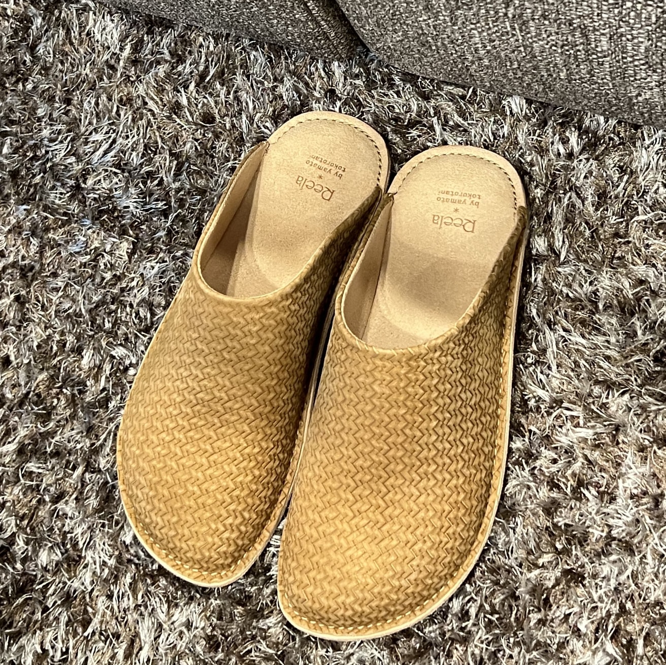 エンボスレザー BEG(ベージュ)