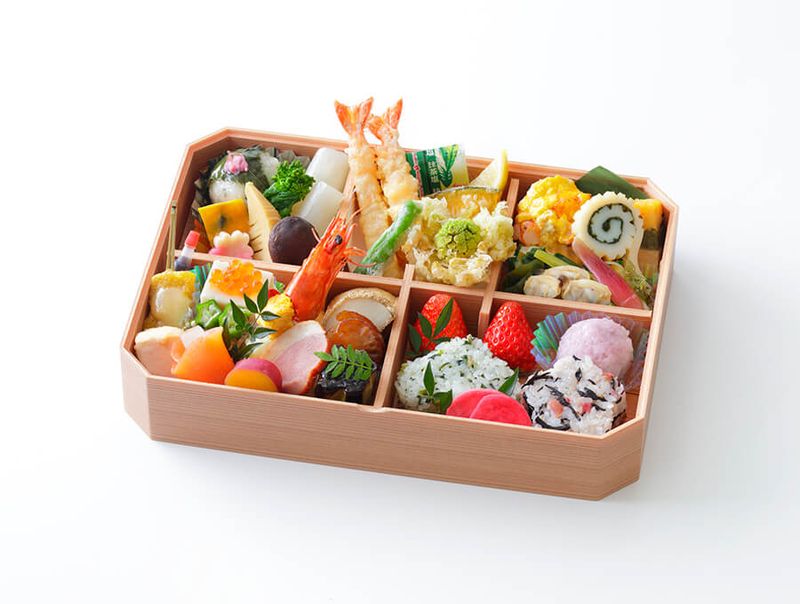 嵯峨野(お持ち帰り容器入り)   