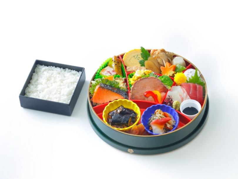 日替り 刺身入り (火曜日・金曜日)【お持ち帰り容器（刺身なし）】